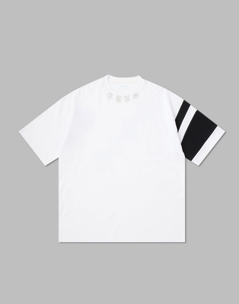クロノス ブラックレター オーバーサイズ Tシャツ【ホワイト】