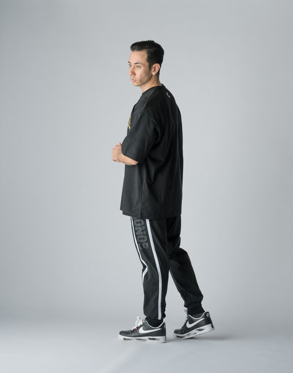 CRONOS  FRONT LOGO OVERSIZE T-SHIRT【BLACK×GOLD】