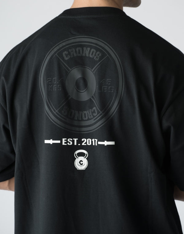 CRONOS DUMBBELL MOTIF PRINT T-SHIRT【BLACK】