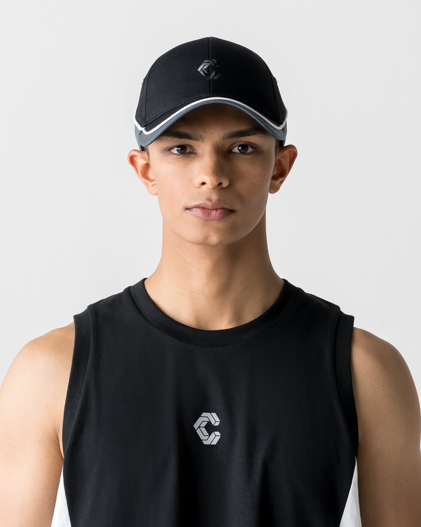 CRONOS BICOLOR PANEL BRIM CAP【BLACK】