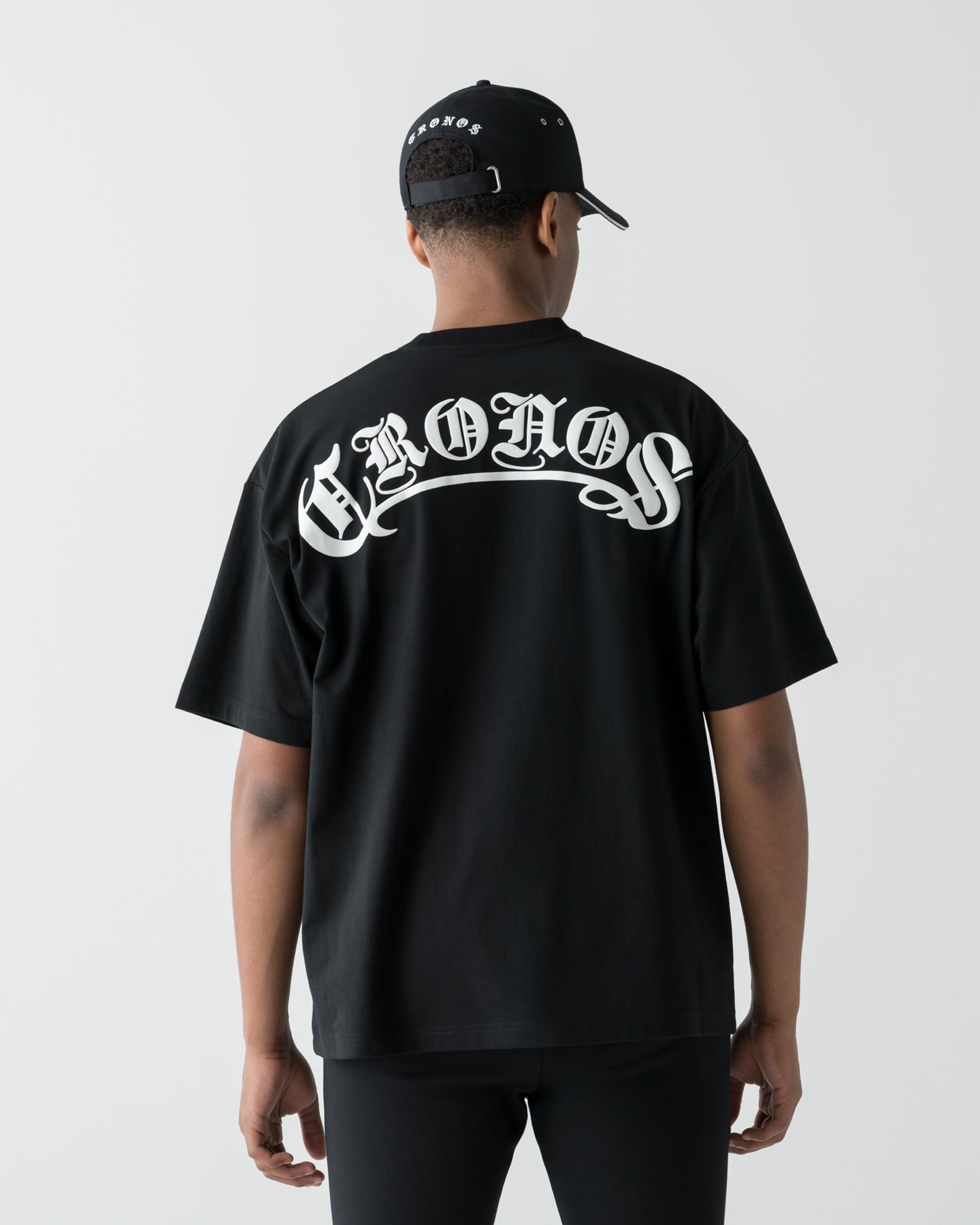 CRONOS BLACKLETTER S/S TEE【BLACK】