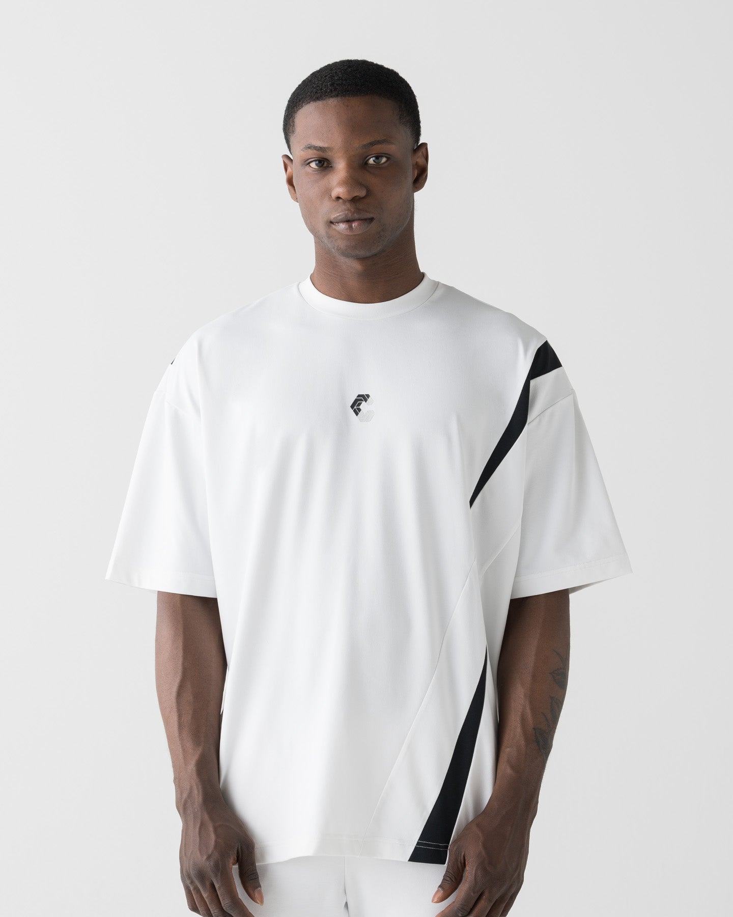 CRONOS GEOMETRIC LINE S/S TEE【WHITE】
