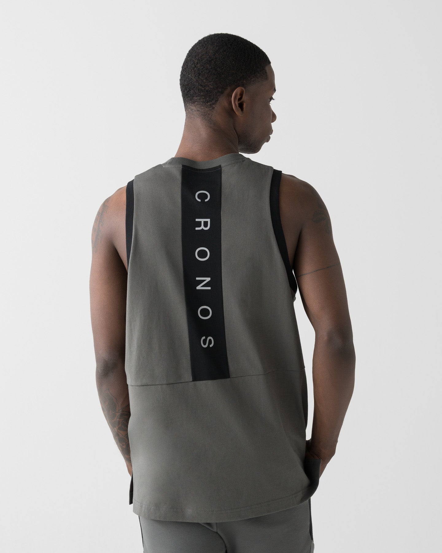 CRONOS DAILY ACTIVE SLEEVELESS【D.GRAY】