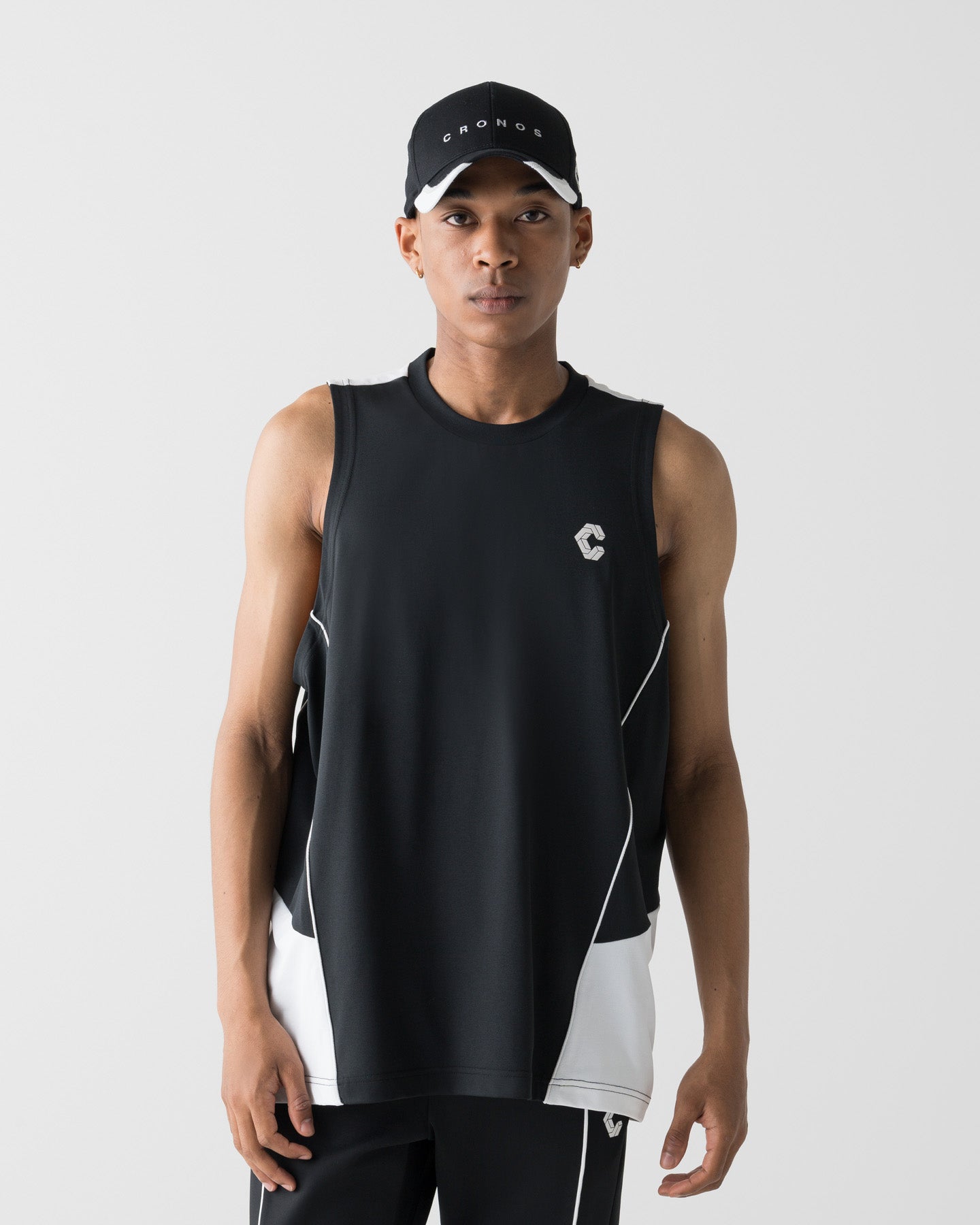 CRONOS SWITCH COOL TOUCH SLEEVELESS【BLACK】