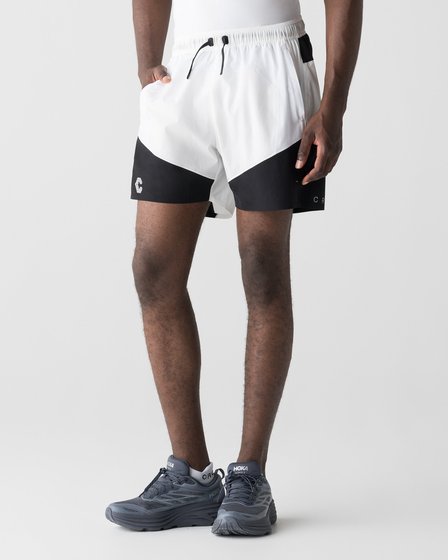 早い者勝ち！クロノス cronos ショーツ Mサイズ CRONOS RUN RACE SHORTS【WHITE×BLACK】