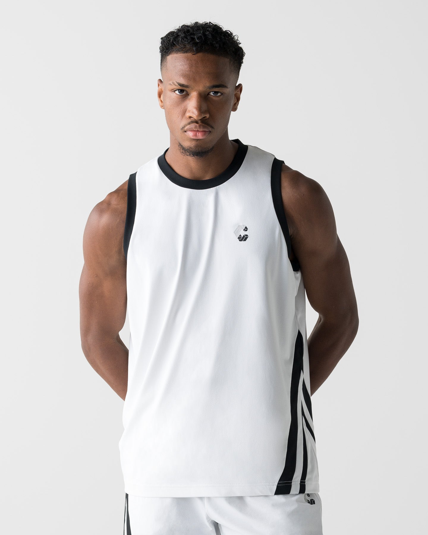 CRONOS SLASH LINE SLEEVELESS【WHITE】
