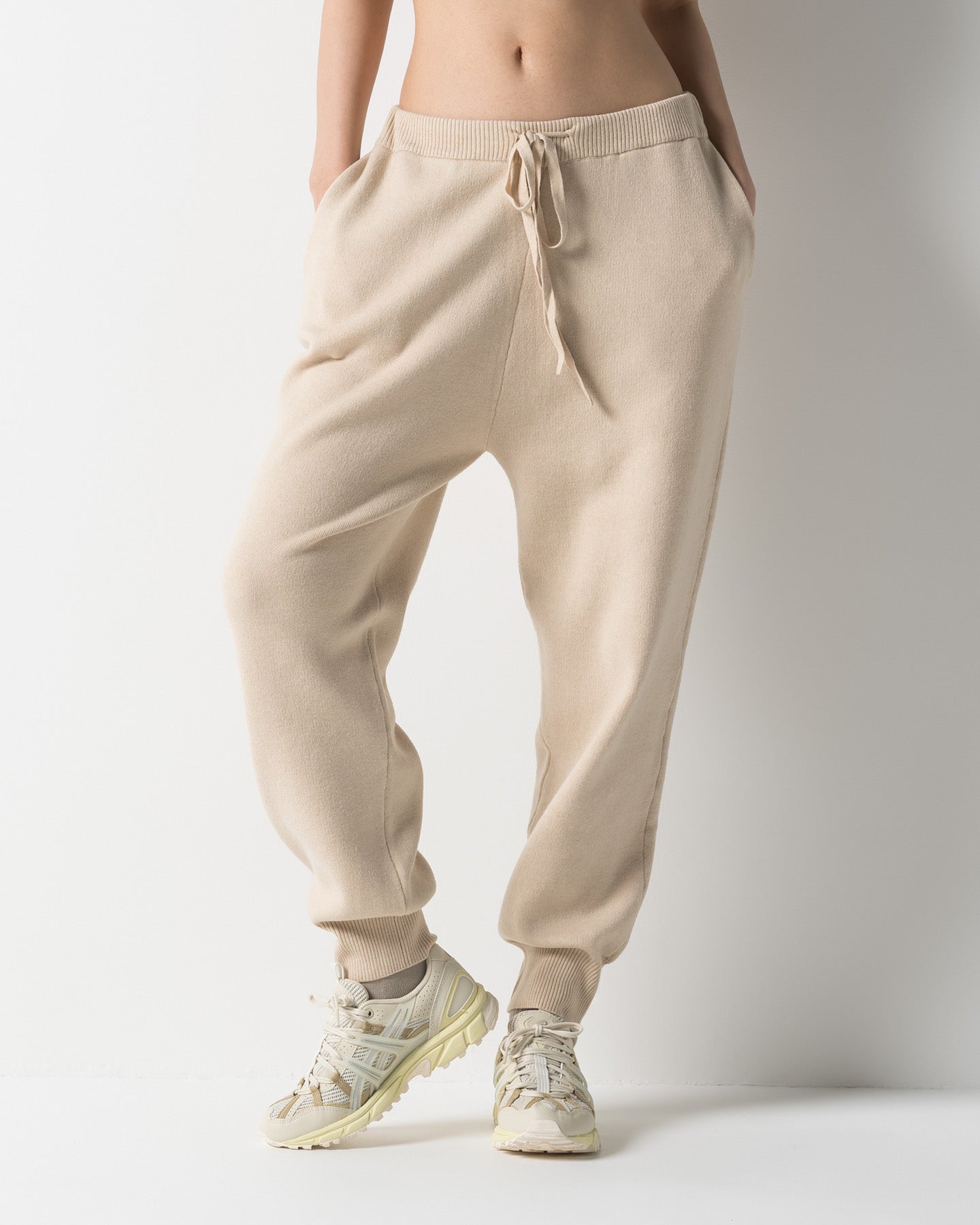 CRONOS WOMEN WARM SWEAT PANTS【BEIGE】