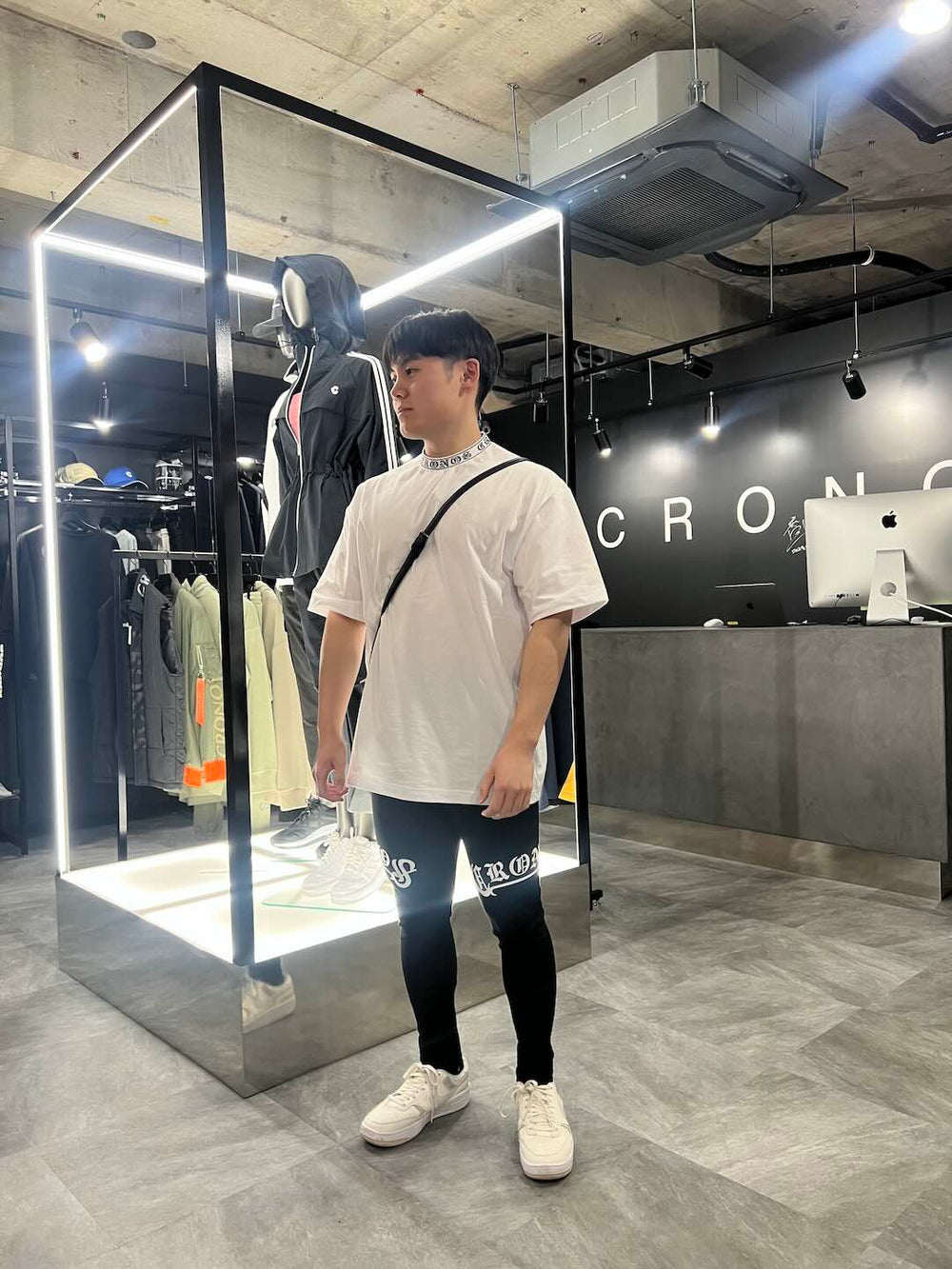 CRONOS TOKYO STAFF