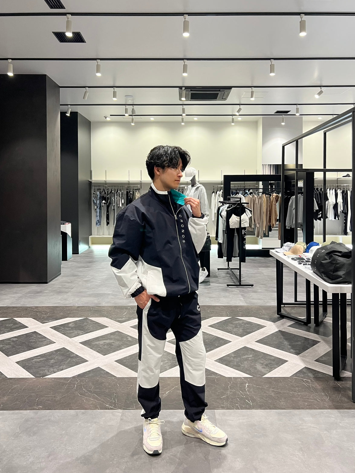 CRONOS UMEDA STAFF