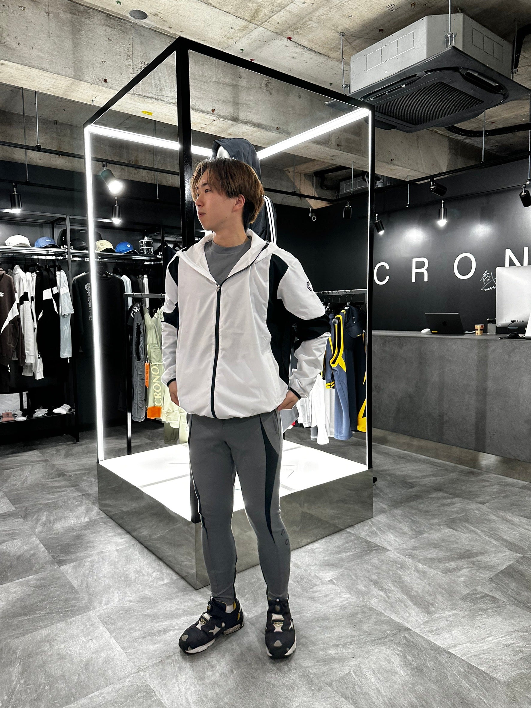 CRONOS ジップアップ クロップドジャージ　値下げしました！ CRONOS クロノス セットアップ ジャージ トラックジャケット パンツ