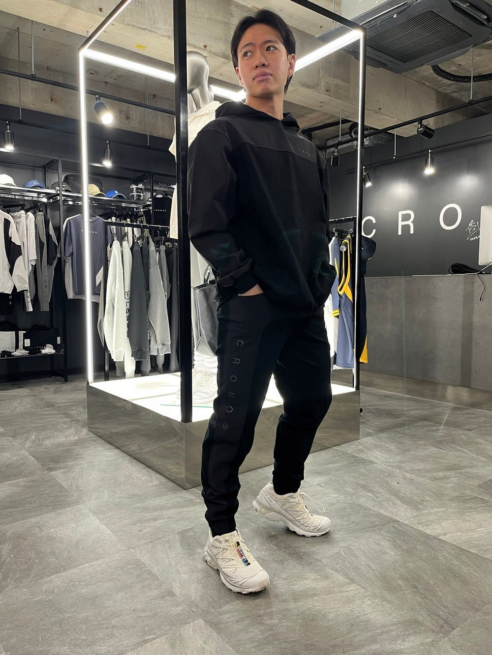 CRONOS TOKYO STAFF
