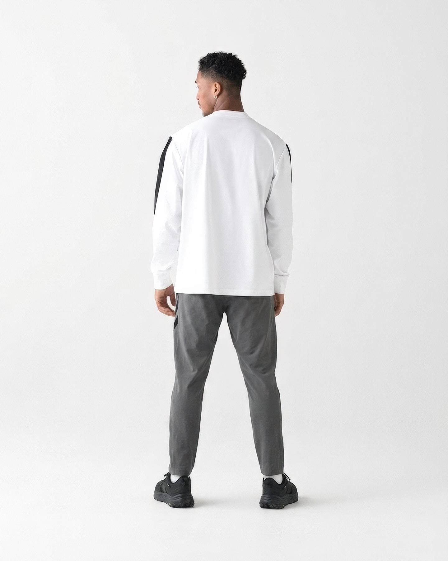 CRONOS COOLING LINE JOGGER PANTS【D.GRAY】