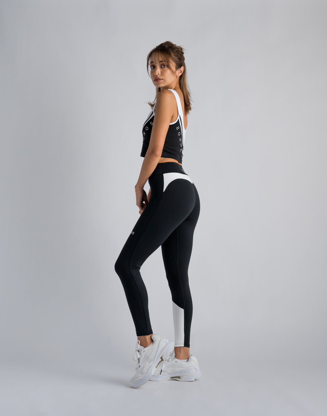 CRONOS WOMEN SWITCHED TANKTOP【BLACK】 – クロノス CRONOS