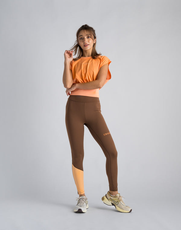 CRONOS WOMEN SWITCHED LOGO LEGGINGS【BROWN】