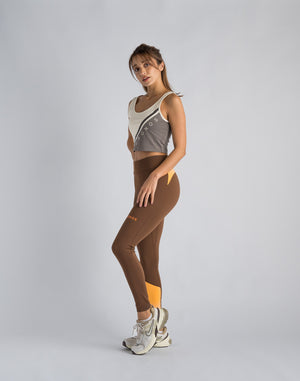 CRONOS WOMEN SWITCHED LOGO LEGGINGS【BROWN】