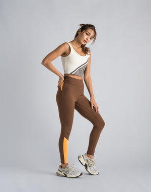 CRONOS WOMEN SWITCHED LOGO LEGGINGS【BROWN】