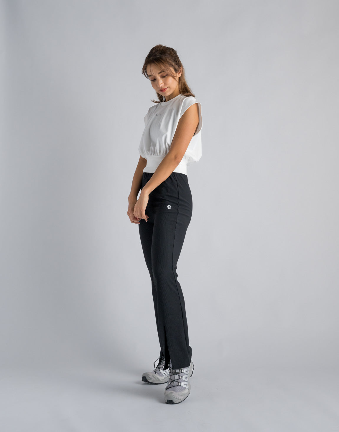CRONOS WOMEN RIB HIGH RISE SLIT PANTS【BLACK】 – クロノス