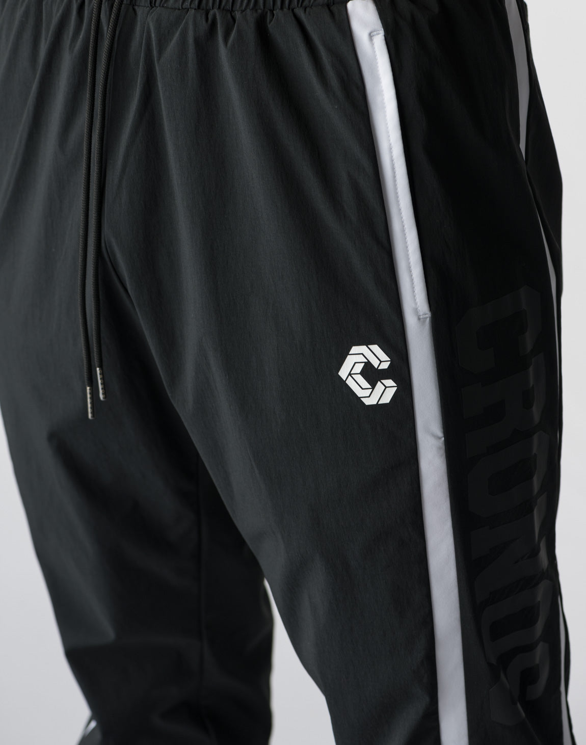 CRONOS WINDBREAKER SIDE LOGO LONGPANTS【GRAY】 – クロノス CRONOS Official Store