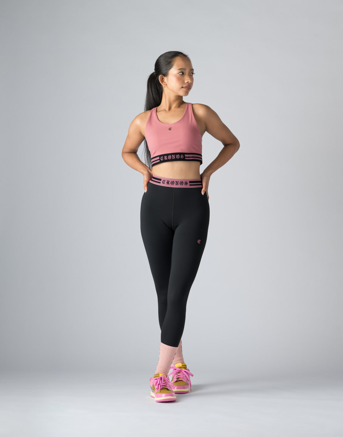 CRONOS WOMEN BLACK LETTER LEGGINGS【BLACK×PINK】 – クロノス