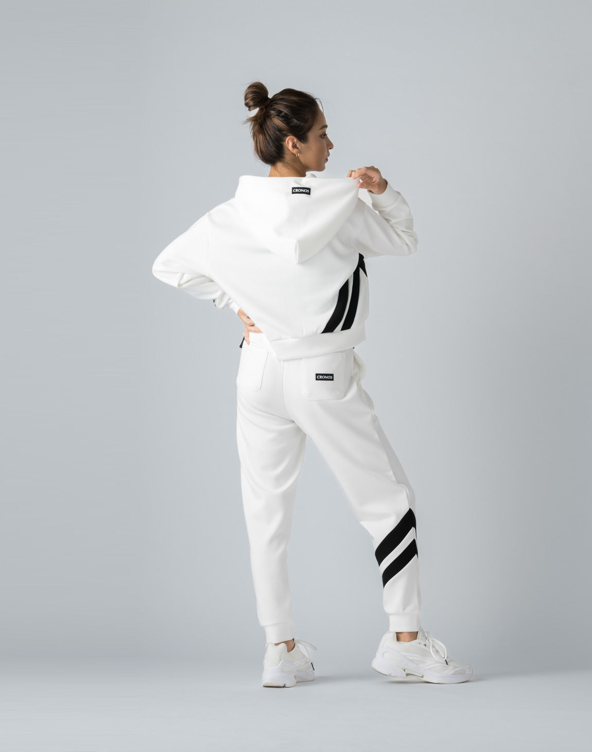 CRONOS ブルー ホワイト トレーナー M CRONOS BLACK COLOR-BLOCK DESIGN HALF-ZIP【WHITE】 – クロノス