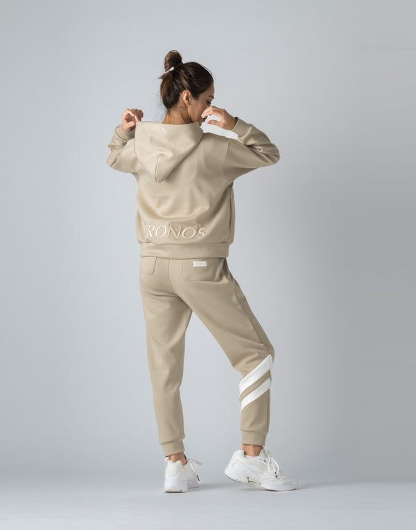 CRONOS WOMEN EMBROIDERY LOGO HOODY [BEIGE]