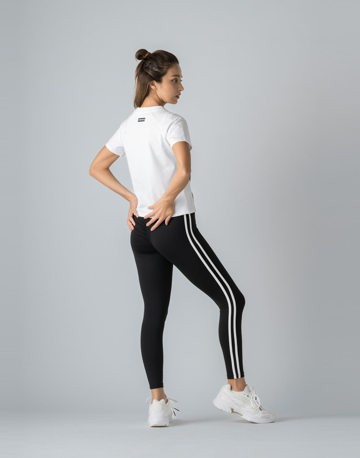 CRONOS WOMEN FRONT SLIT T-SHIRTS【WHITE】 – クロノス CRONOS
