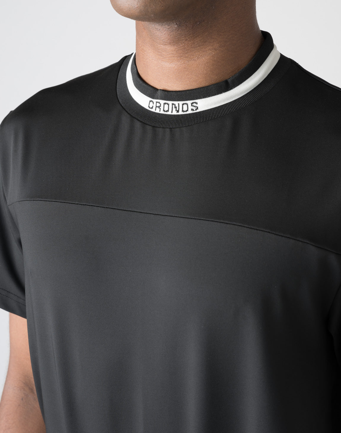 CRONOS BLACK COLOR-BLOCK DESIGN HALF-ZIP【WHITE】 – クロノス