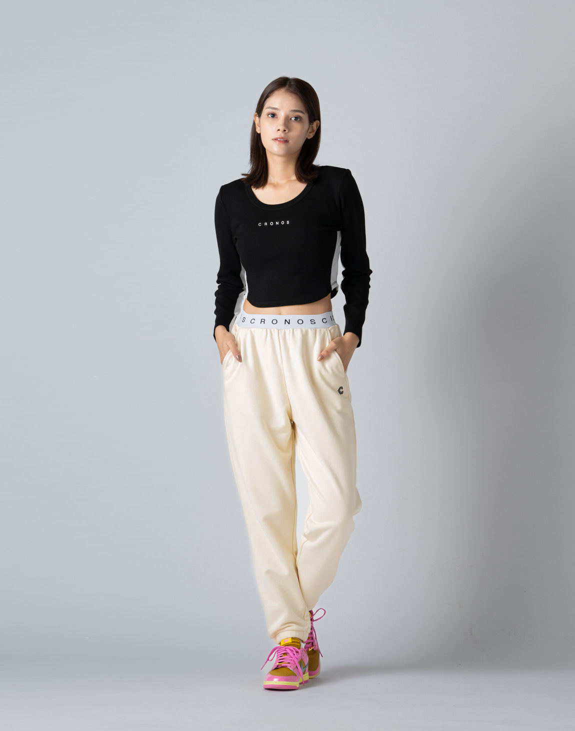 CRONOS WOMEN COLLEGE LOGO PANTS【CREAM】 – クロノス CRONOS Official Store