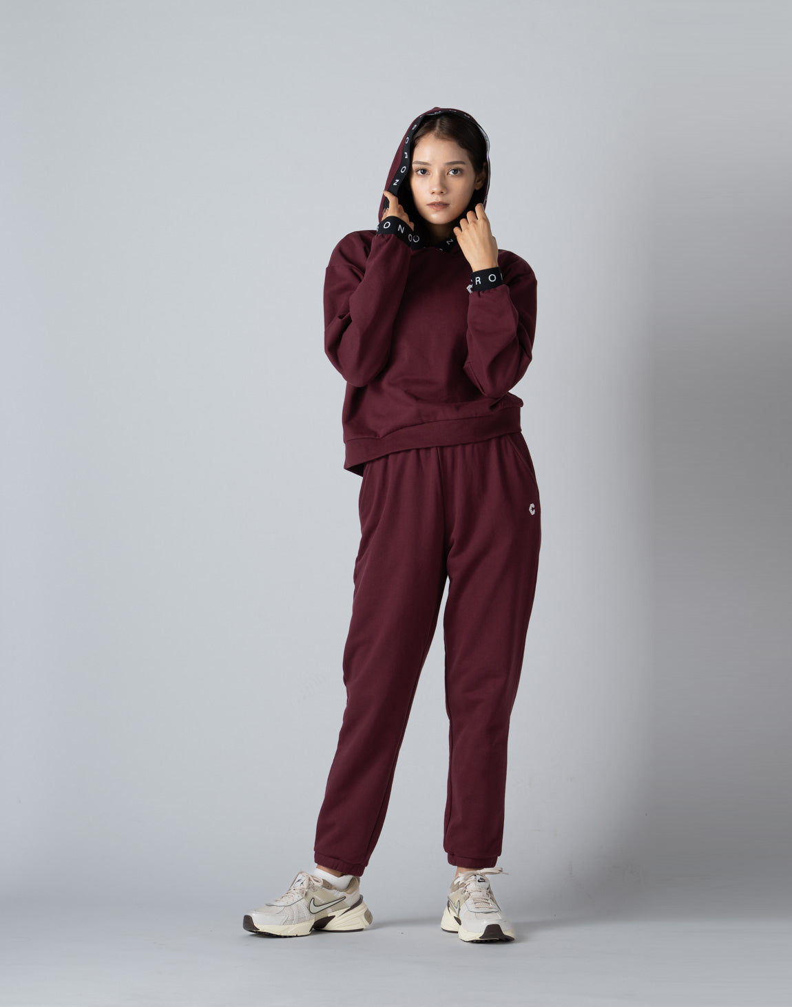 CRONOS WOMEN LOGO JACQUARD HOODIE【BORDEAUX】