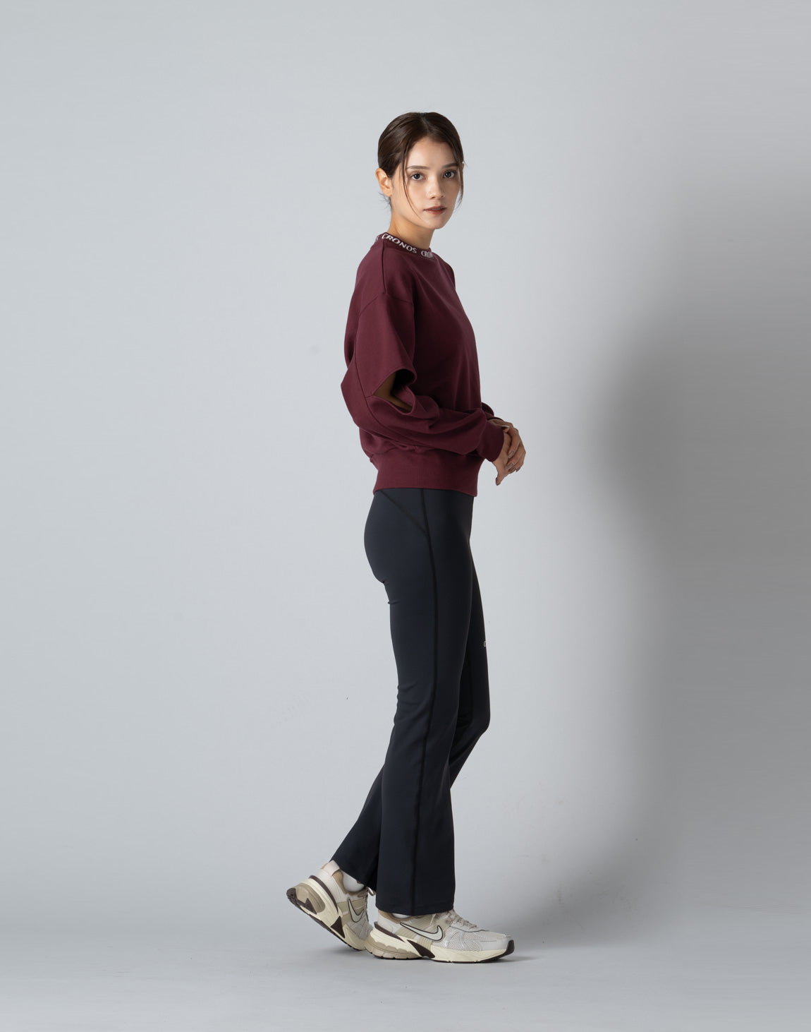 CRONOS WOMEN CUT OUT SWEAT【BORDEAUX】