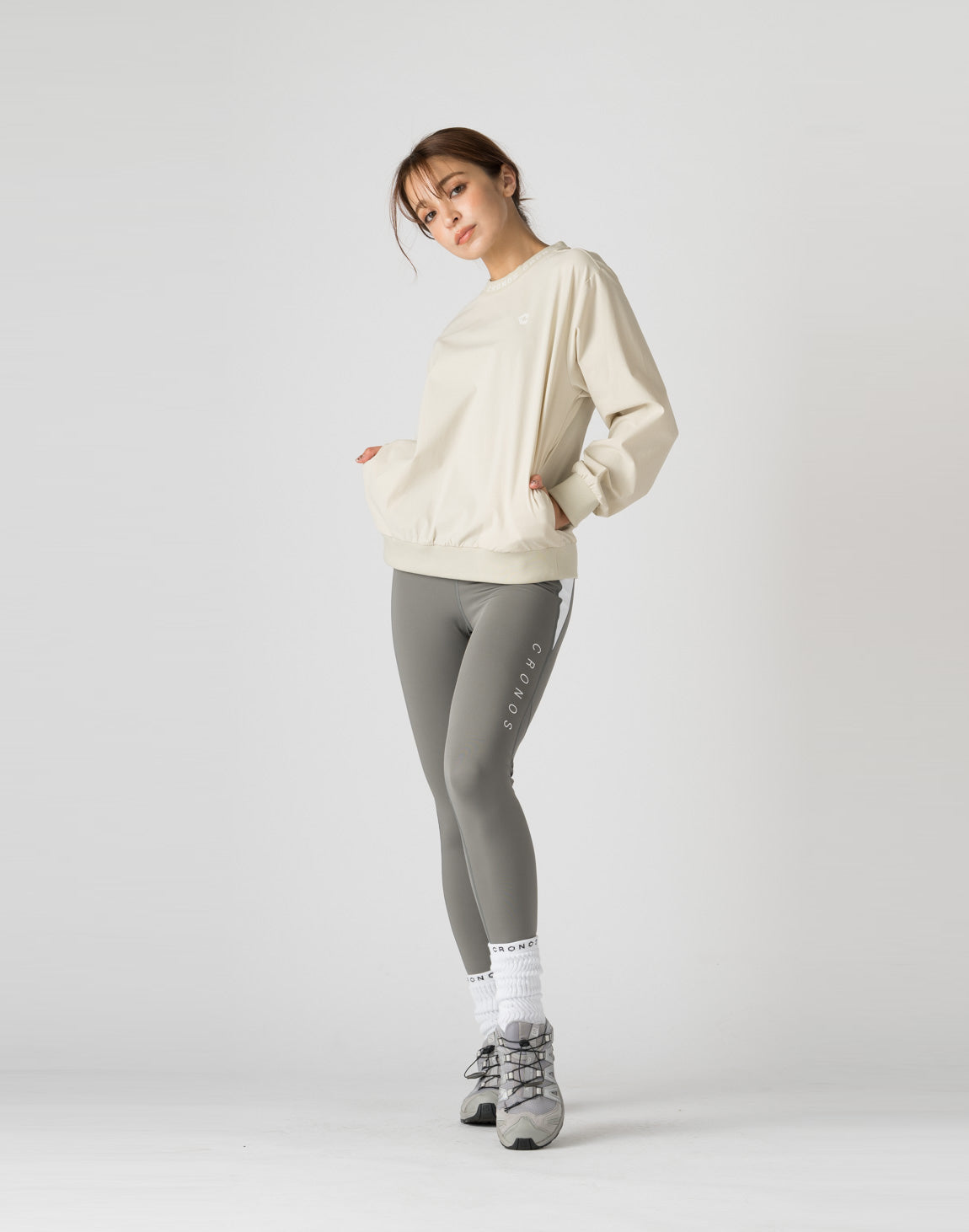 CRONOS WOMEN NYLON PULLOVER【BEIGE】 – クロノス CRONOS