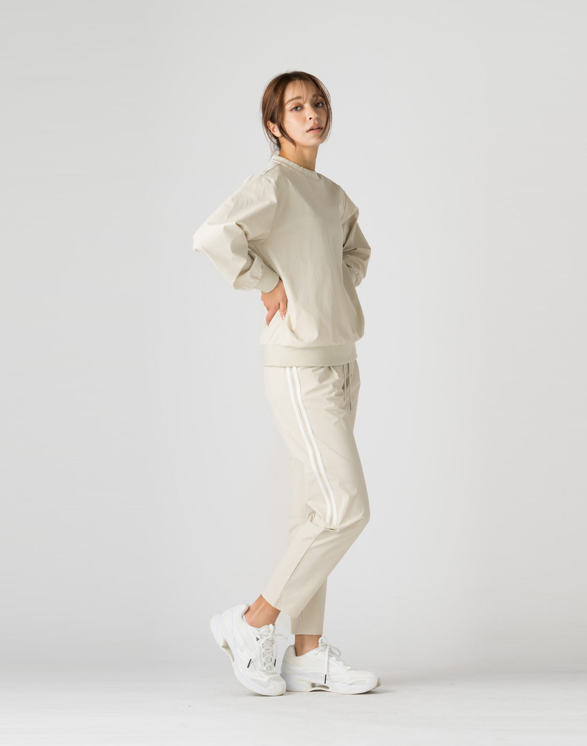 CRONOS WOMEN NYLON PULLOVER【BEIGE】 – クロノス CRONOS