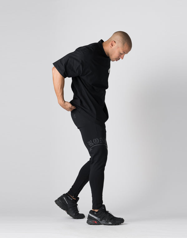 CRONOS Arch Black Letter OverSize T-SHIRT【BLACK×WHITE】