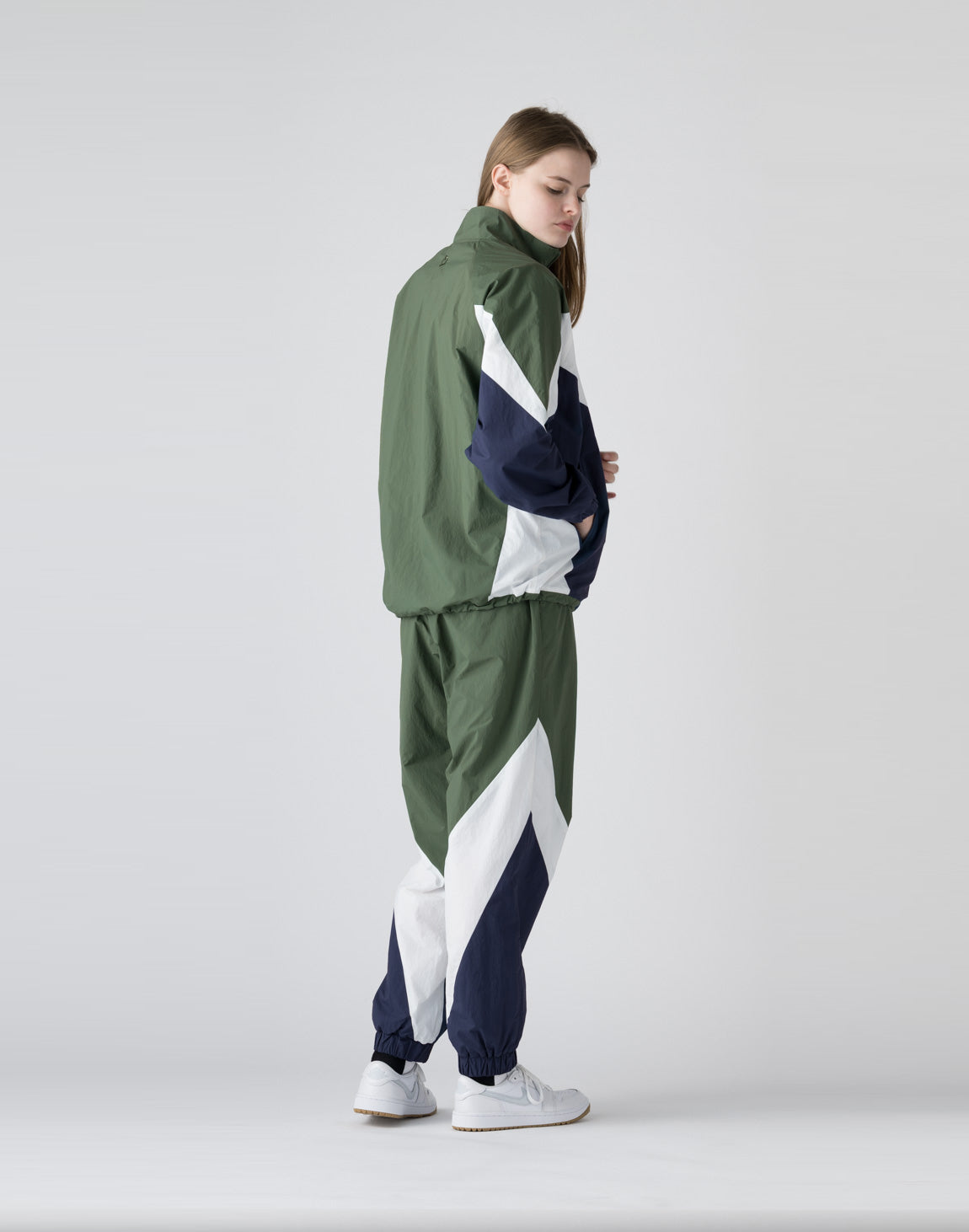 unisex】CRONOS BLACK Windbreaker Jacket【GREEN】 – クロノス
