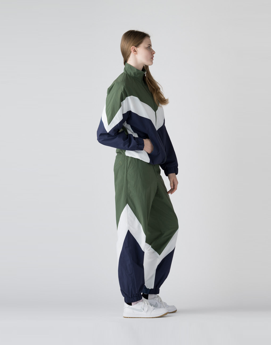 unisex】CRONOS BLACK Windbreaker Jacket【GREEN】 – クロノス