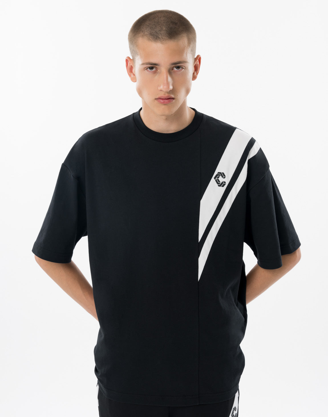 【未使用品】クロノス　オーバーサイズT / Size S CRONOS PATCH LOGO TECH over size S/S TEE【BLACK】 – クロノス