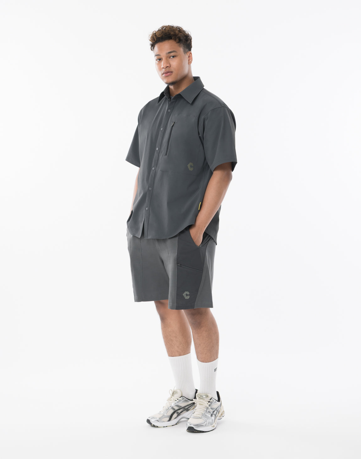 CRONOS HYBRID ACTIVE SHORTS【D.GRAY】