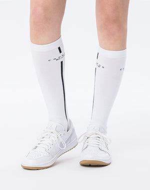 CRONOS BLACK WOMAN Classic High Socks [WHITE]