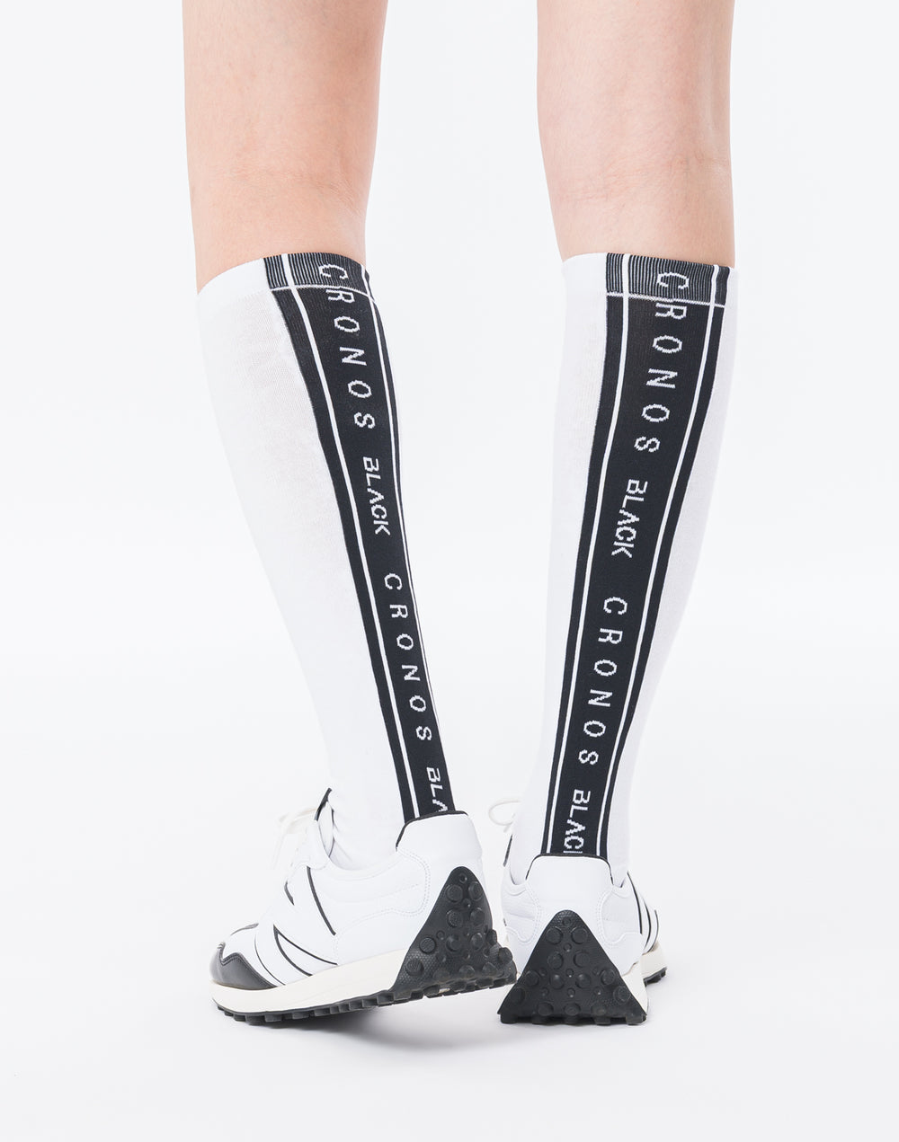 CRONOS BLACK WOMAN LineFit High Socks [WHITE]