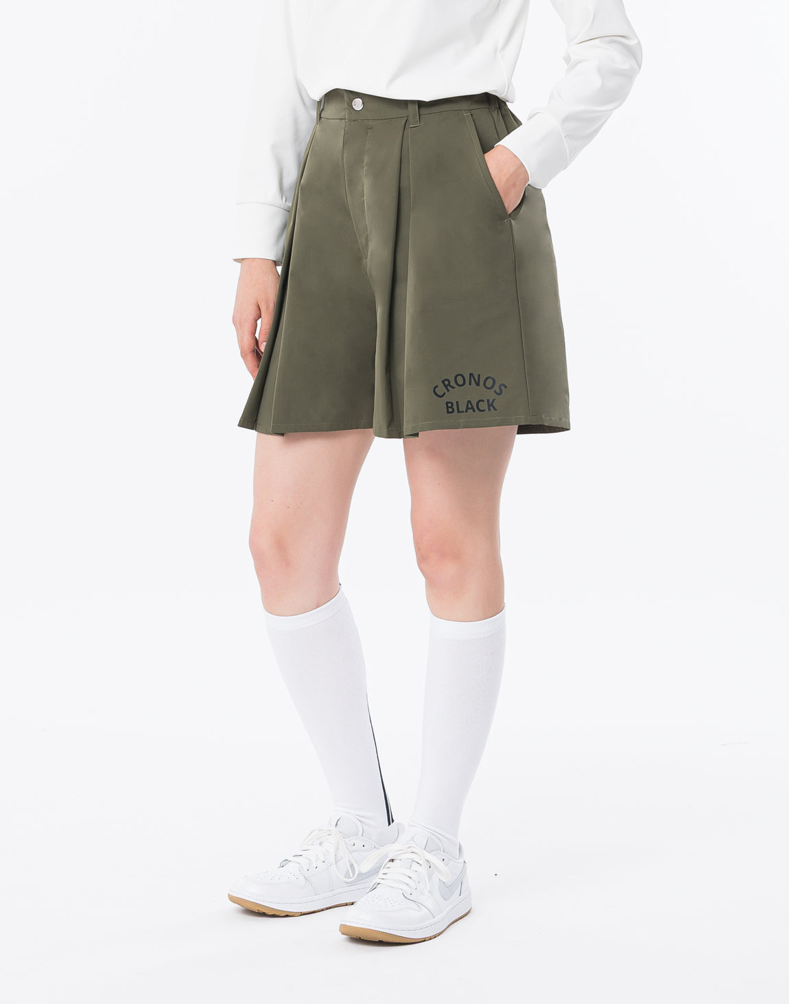 美品　CRONOS クロノス　ハーフパンツ　カーキ CRONOS BLACK WOMAN WATER-REPEL shorts【KHAKI】