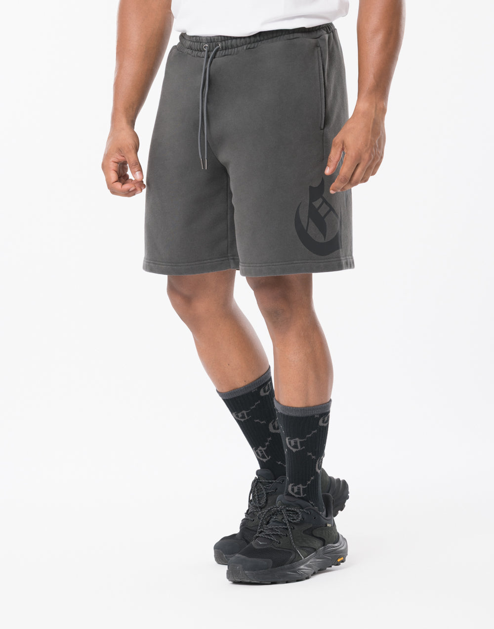CRONOS BLACKLETTER Shorts【V BLACK×BLACK】