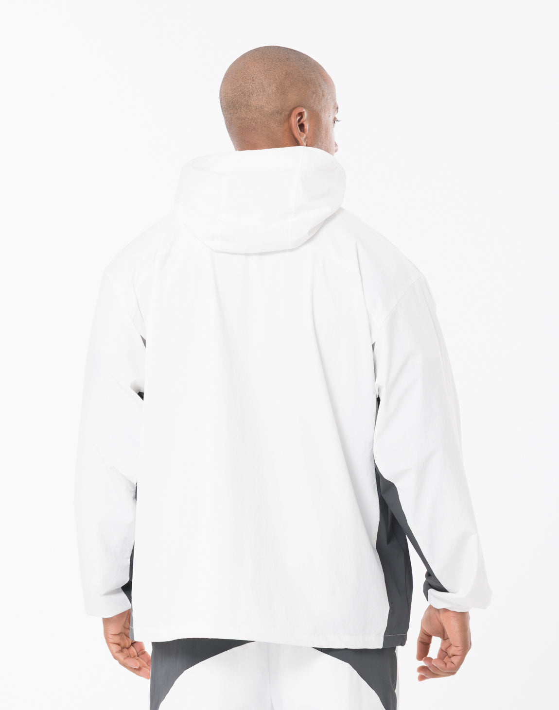 白k2021 TRADDY ロックができるすぅーと転がるキャスター付きキャリーバッグ＋4