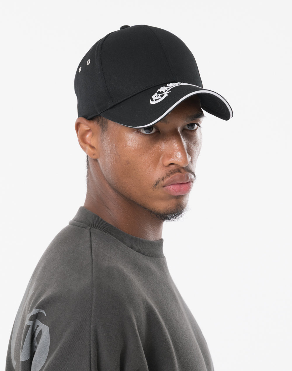 CRONOS BLACKLETTER  CAP【WHITE】