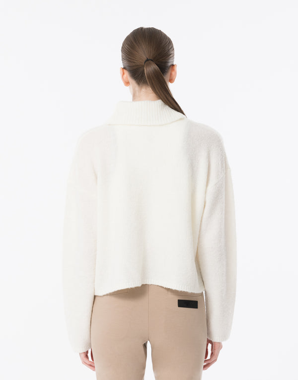 CRONOS WOMEN Soft Touch Turtleneck【WHITE】