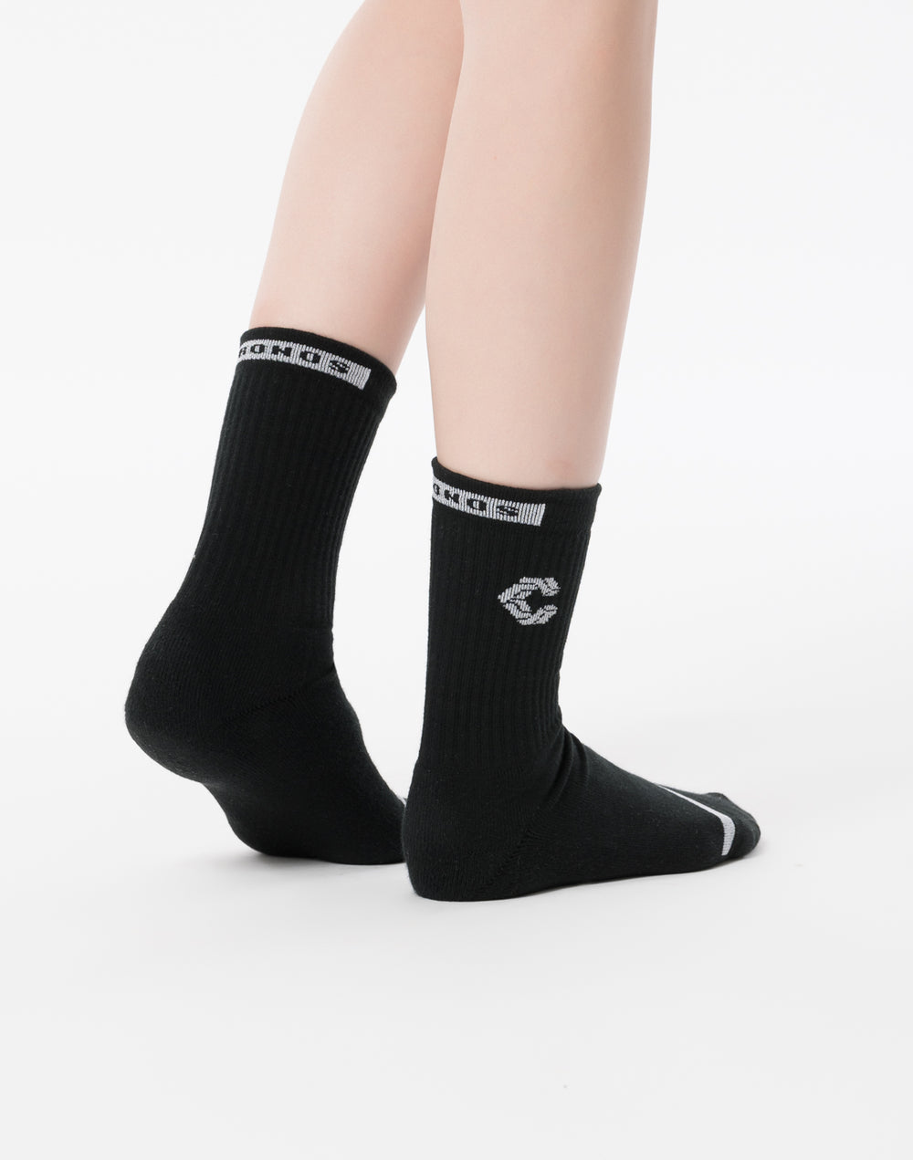 <Changed to January release> CRONOS WOMEN Fit Jacquard Socks [BLACK]