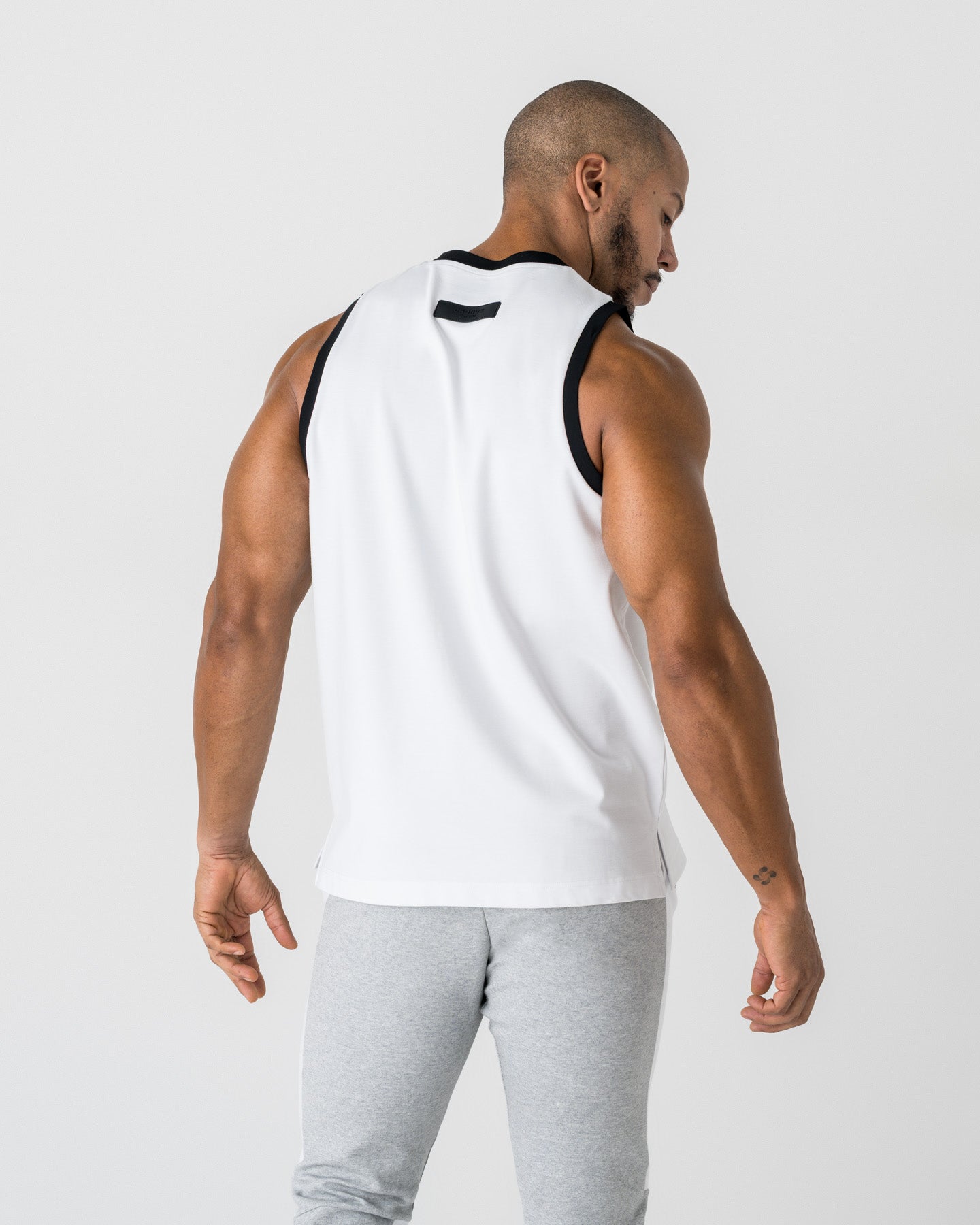 CRONOS タンクトップ ホワイト CRONOS LIGHT SIGNATURE SLEEVELESS【WHITE】