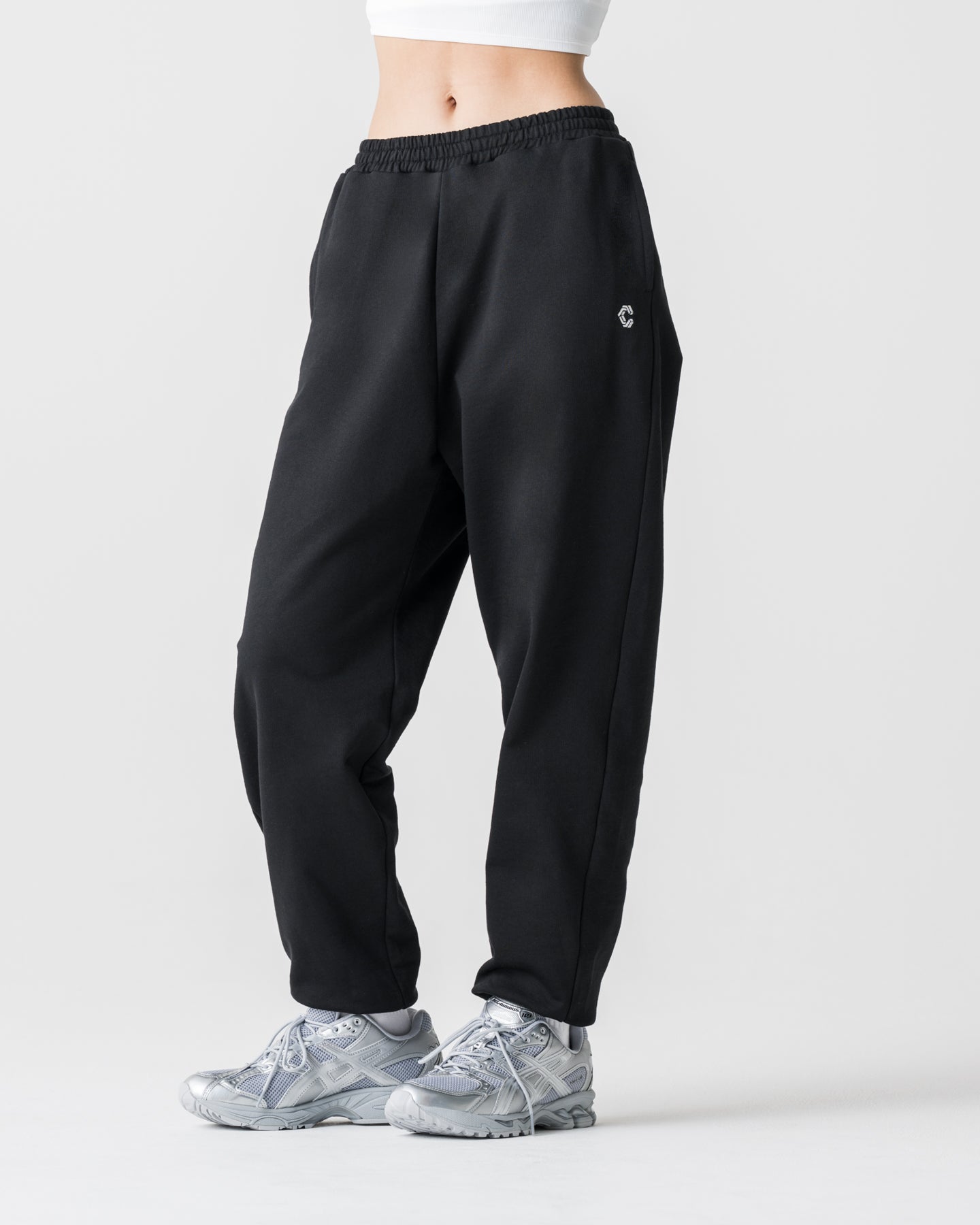 CRONOS WOMEN Smooth Relax Pants【BLACK】