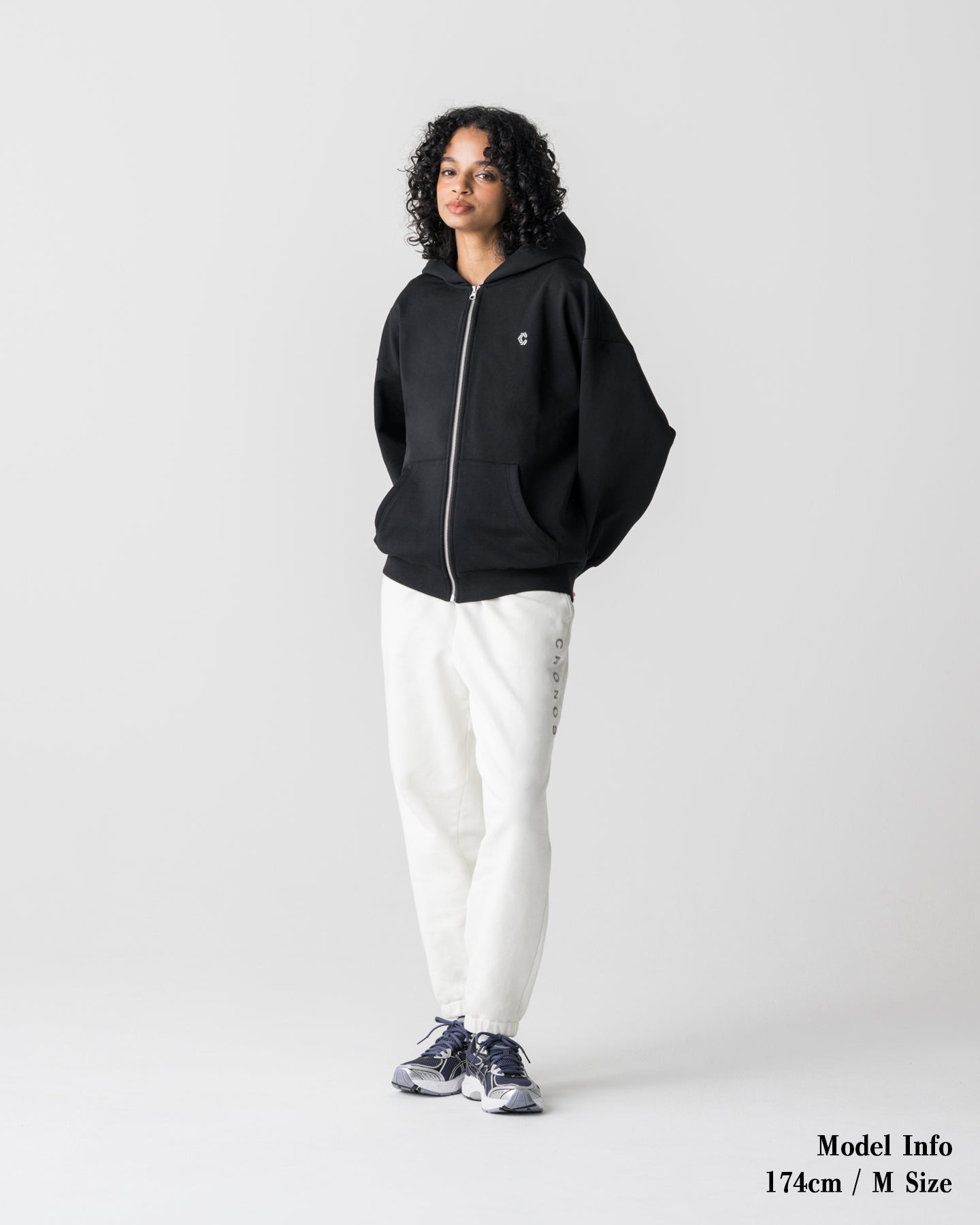 上下まとめ売【S】CRONOS STRETCH WINDBREAKERブラック CRONOS EDGE ZIP STAND BLOUSON【BLACK】