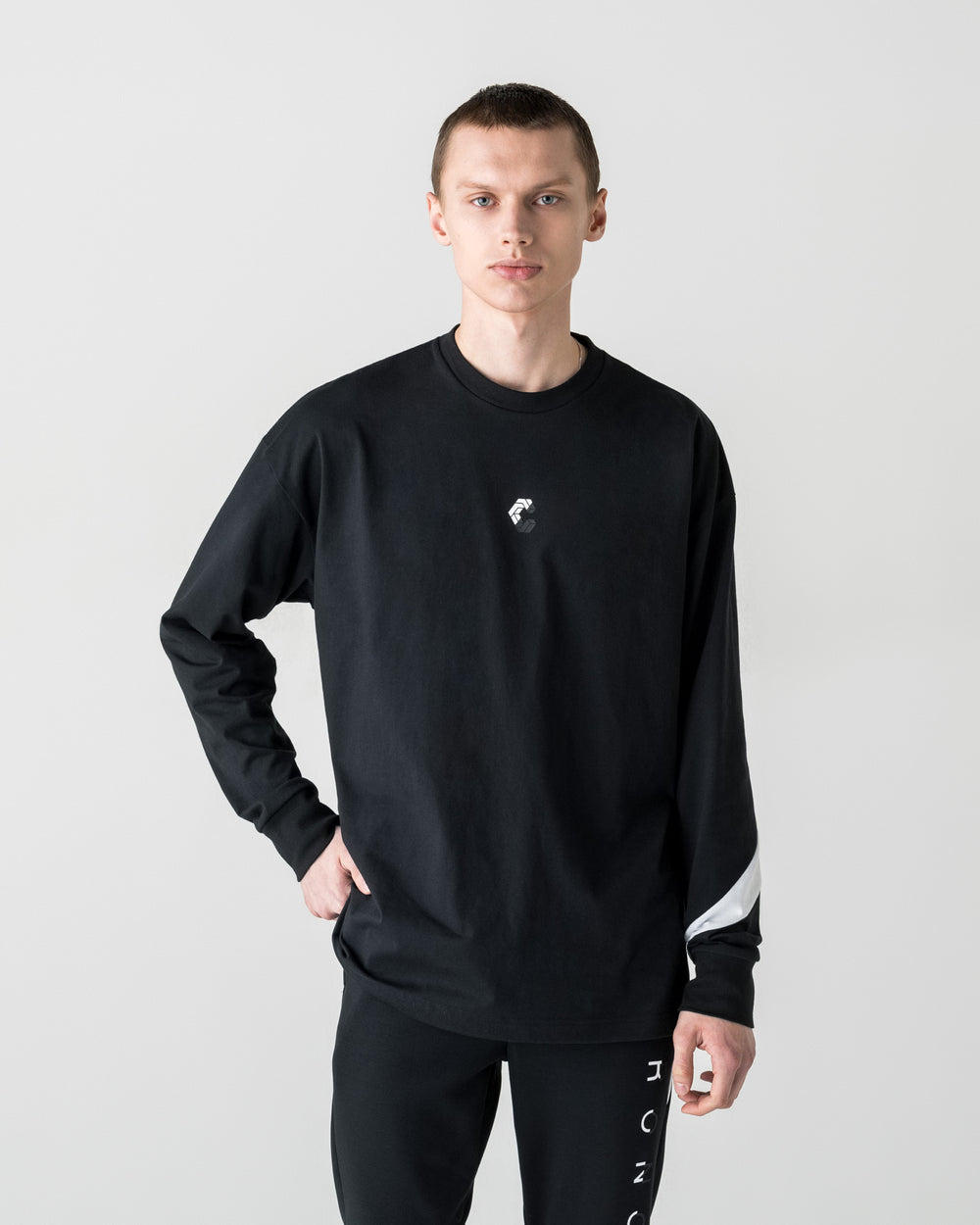 CRONOS LONG-LASTING FLEX L/L TEE【BLACK】