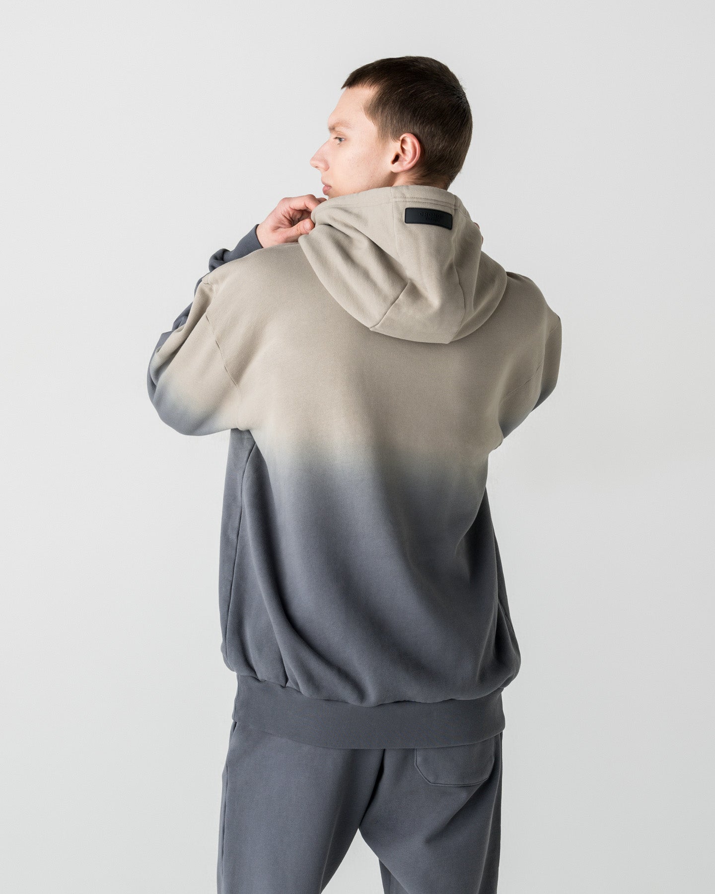 CRONOS GRADATION HOODIE【GREIGE】